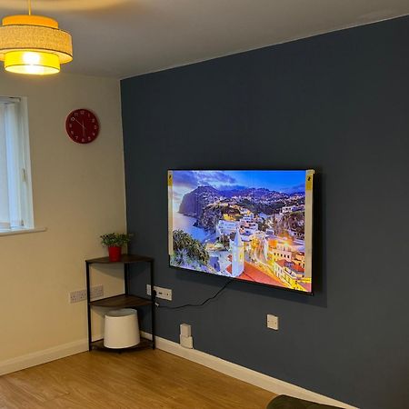 The Vogue Stay, 3 Bedrooms, 2 Bathrooms, Ideal For Jr & Oxford Hospitals, Free Carpark, Conveniently Located For Ring Road Access, 2 Miles From Oxford City Centre Easy Car & Bus Route Εξωτερικό φωτογραφία