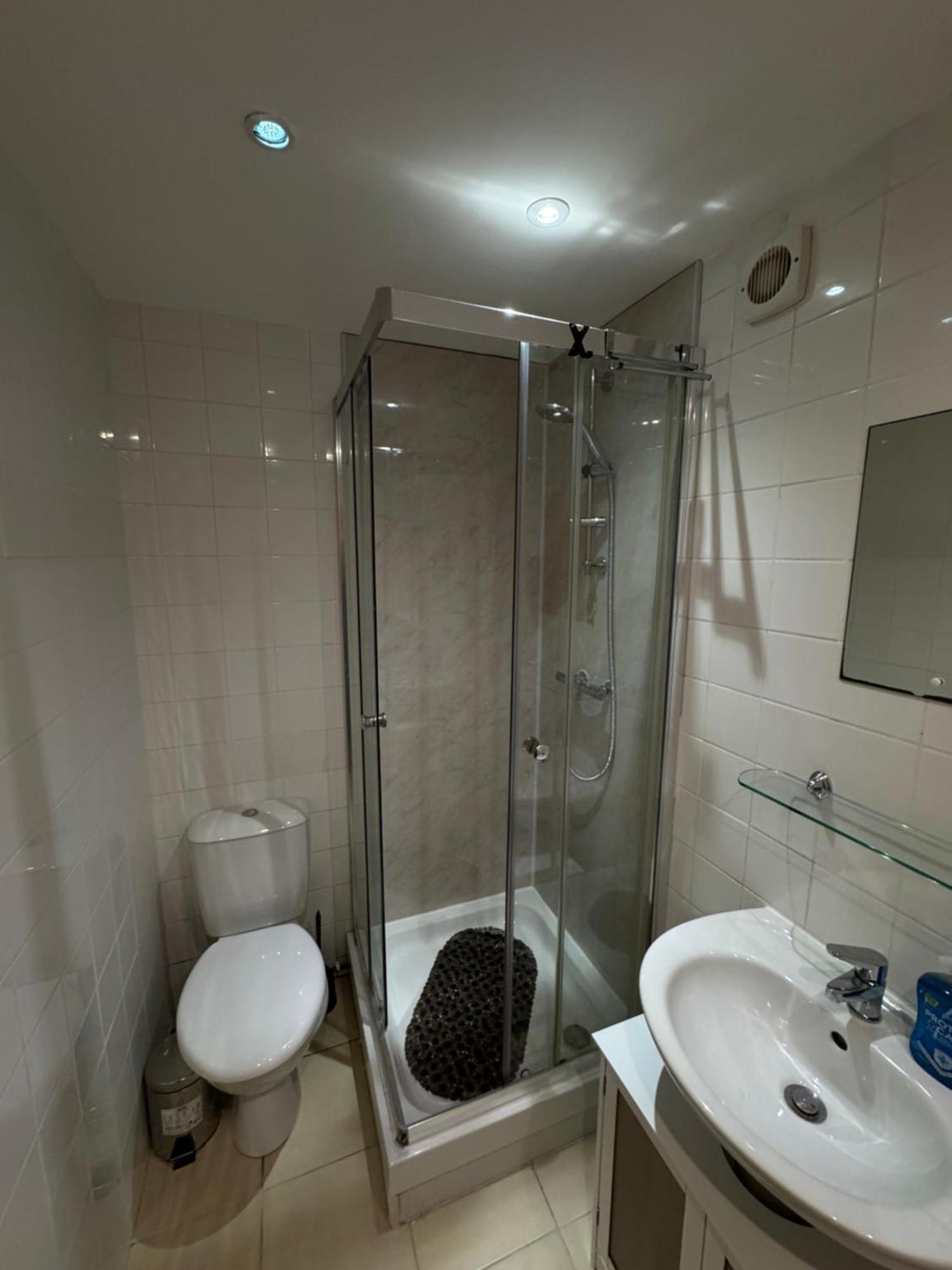 The Vogue Stay, 3 Bedrooms, 2 Bathrooms, Ideal For Jr & Oxford Hospitals, Free Carpark, Conveniently Located For Ring Road Access, 2 Miles From Oxford City Centre Easy Car & Bus Route Εξωτερικό φωτογραφία