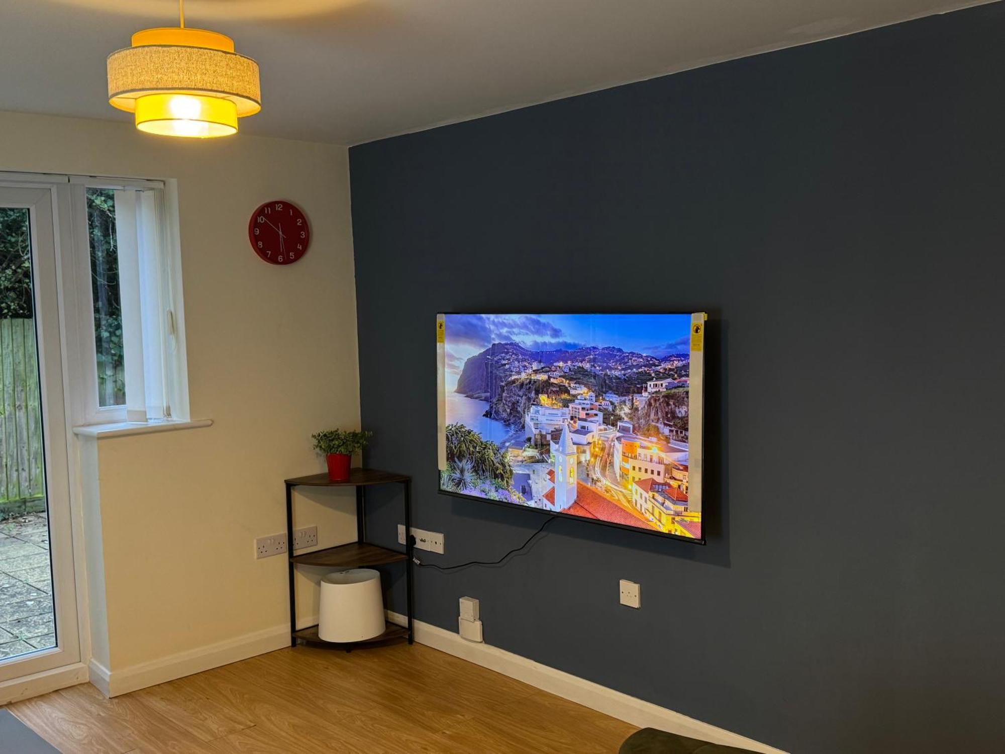 The Vogue Stay, 3 Bedrooms, 2 Bathrooms, Ideal For Jr & Oxford Hospitals, Free Carpark, Conveniently Located For Ring Road Access, 2 Miles From Oxford City Centre Easy Car & Bus Route Εξωτερικό φωτογραφία