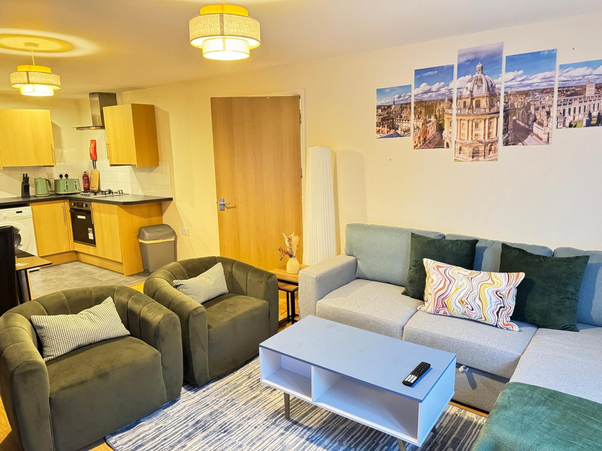 The Vogue Stay, 3 Bedrooms, 2 Bathrooms, Ideal For Jr & Oxford Hospitals, Free Carpark, Conveniently Located For Ring Road Access, 2 Miles From Oxford City Centre Easy Car & Bus Route Εξωτερικό φωτογραφία