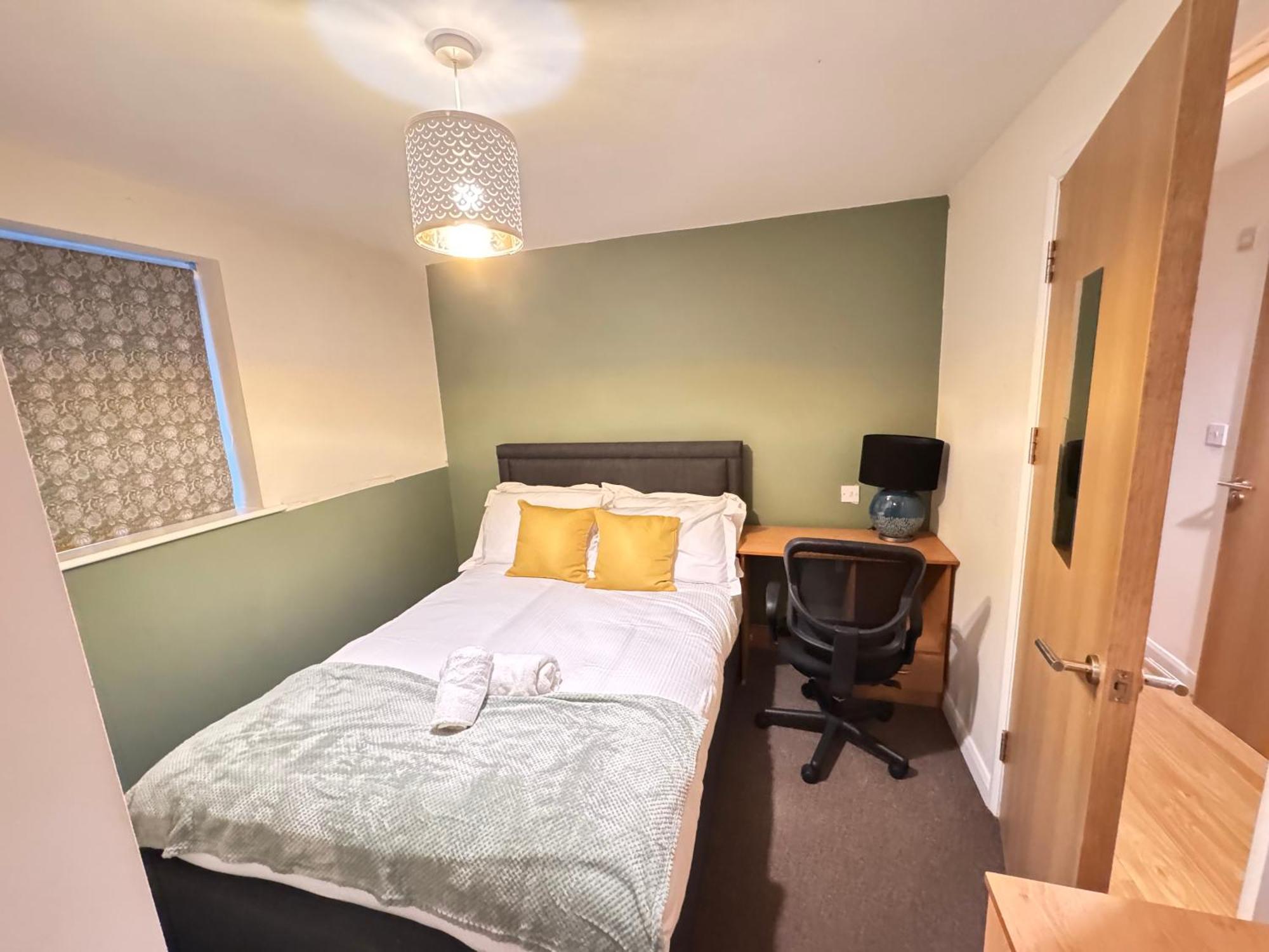 The Vogue Stay, 3 Bedrooms, 2 Bathrooms, Ideal For Jr & Oxford Hospitals, Free Carpark, Conveniently Located For Ring Road Access, 2 Miles From Oxford City Centre Easy Car & Bus Route Εξωτερικό φωτογραφία
