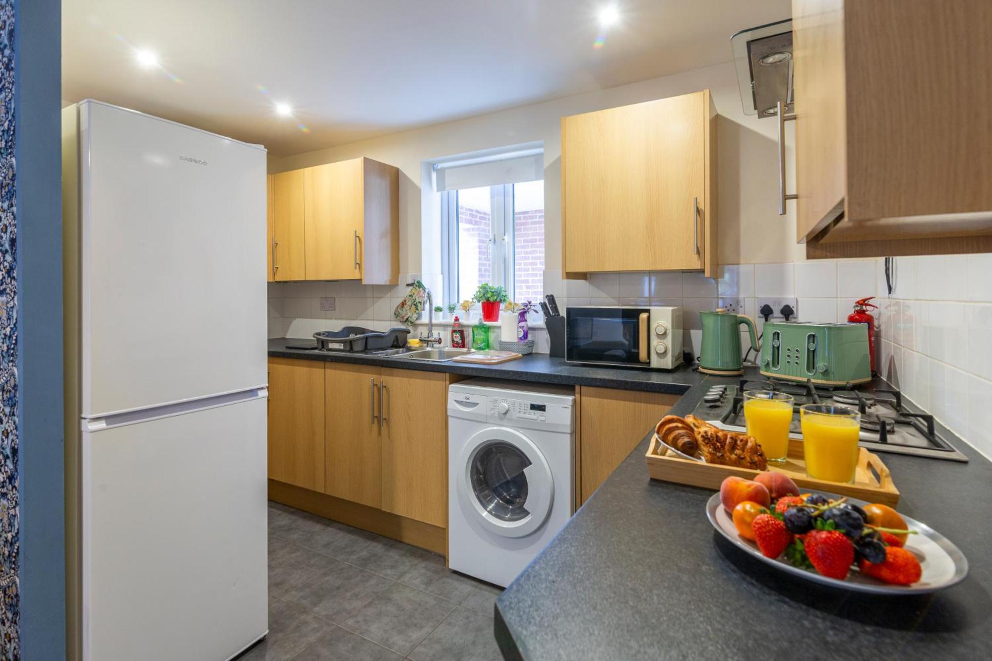 The Vogue Stay, 3 Bedrooms, 2 Bathrooms, Ideal For Jr & Oxford Hospitals, Free Carpark, Conveniently Located For Ring Road Access, 2 Miles From Oxford City Centre Easy Car & Bus Route Εξωτερικό φωτογραφία